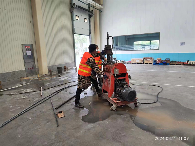 颍州厂房地面下沉塌陷注浆加固施工